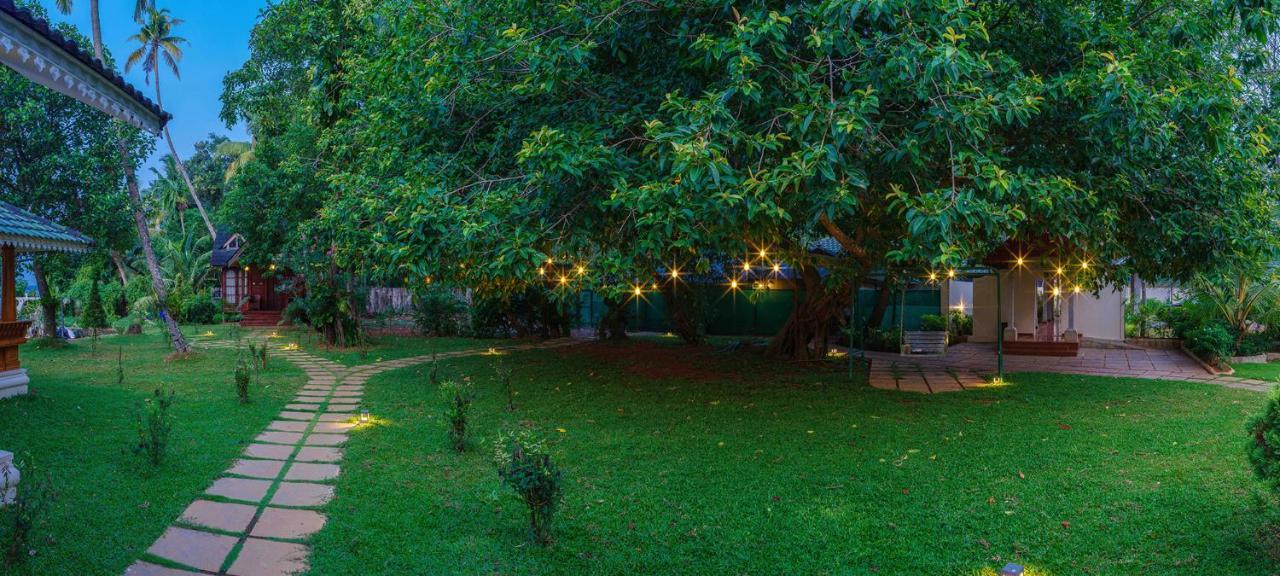 Cyrus Resort Alappuzha Exterior foto