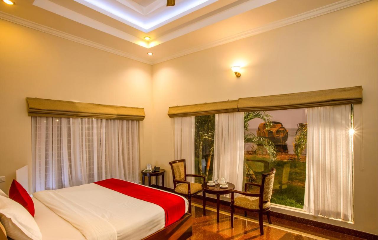 Cyrus Resort Alappuzha Exterior foto